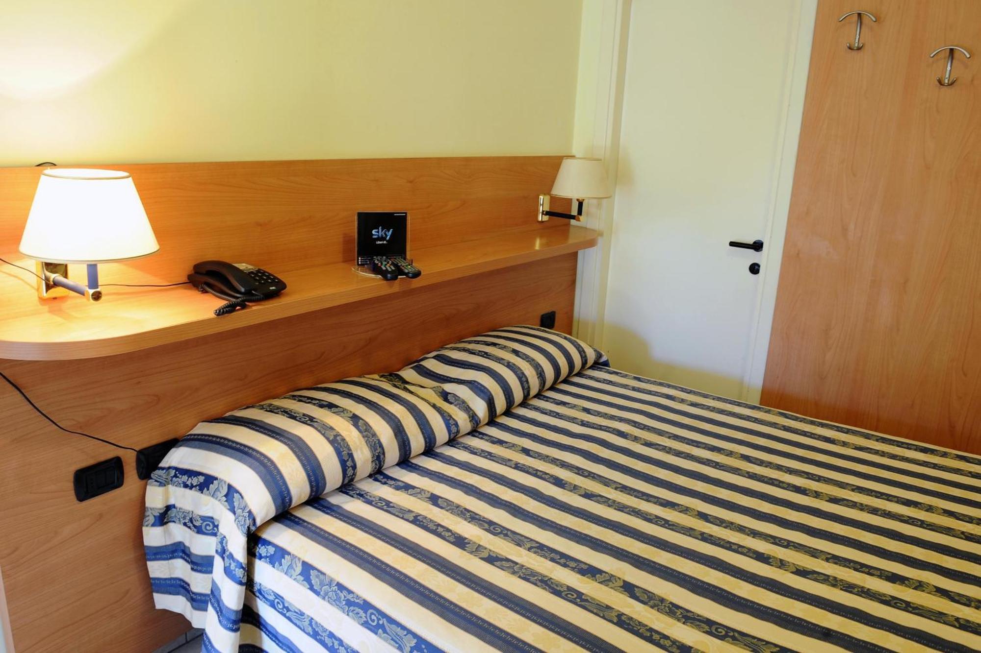 Albergo Villa Marina Anzio Exterior photo