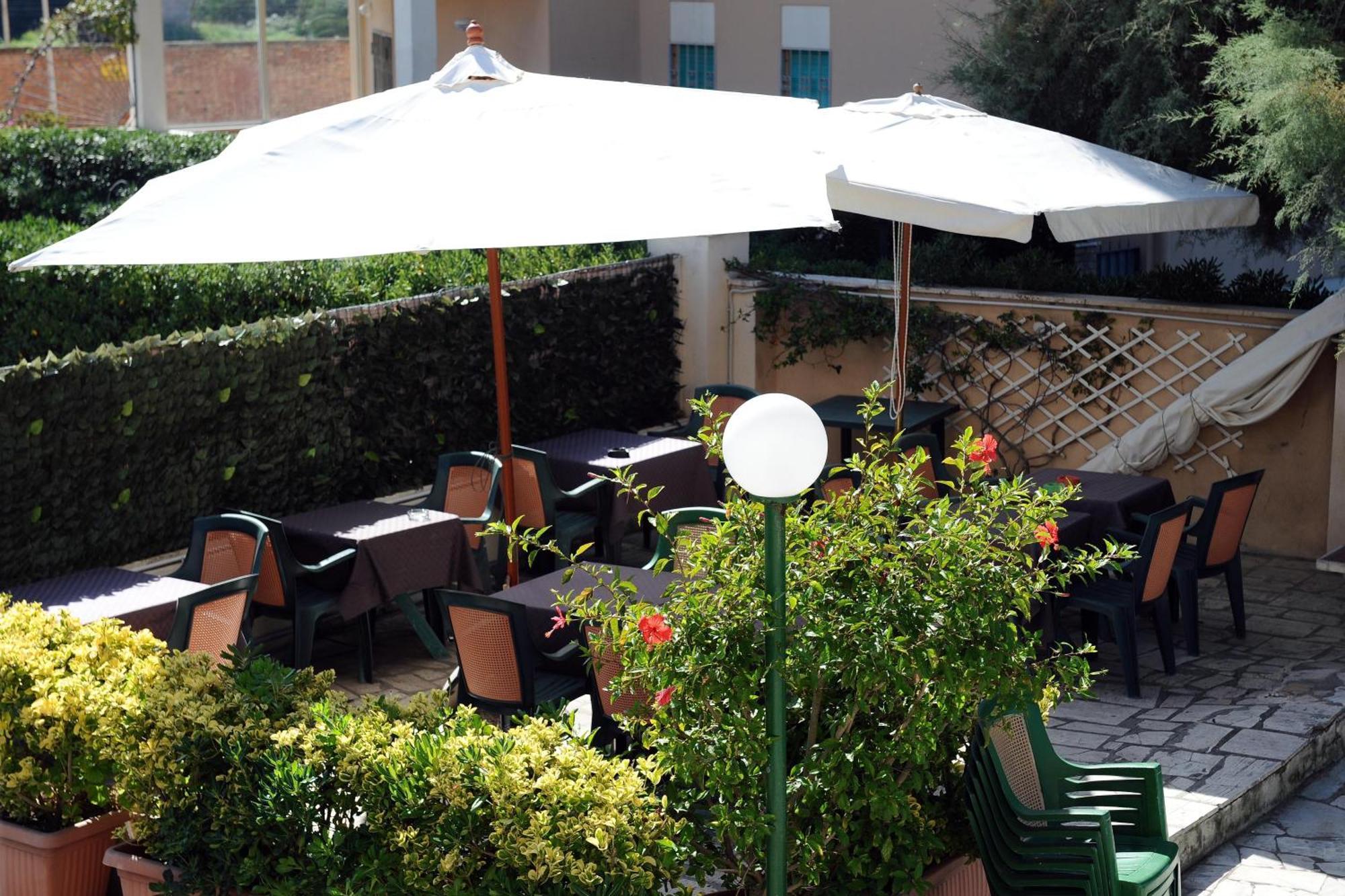 Albergo Villa Marina Anzio Exterior photo